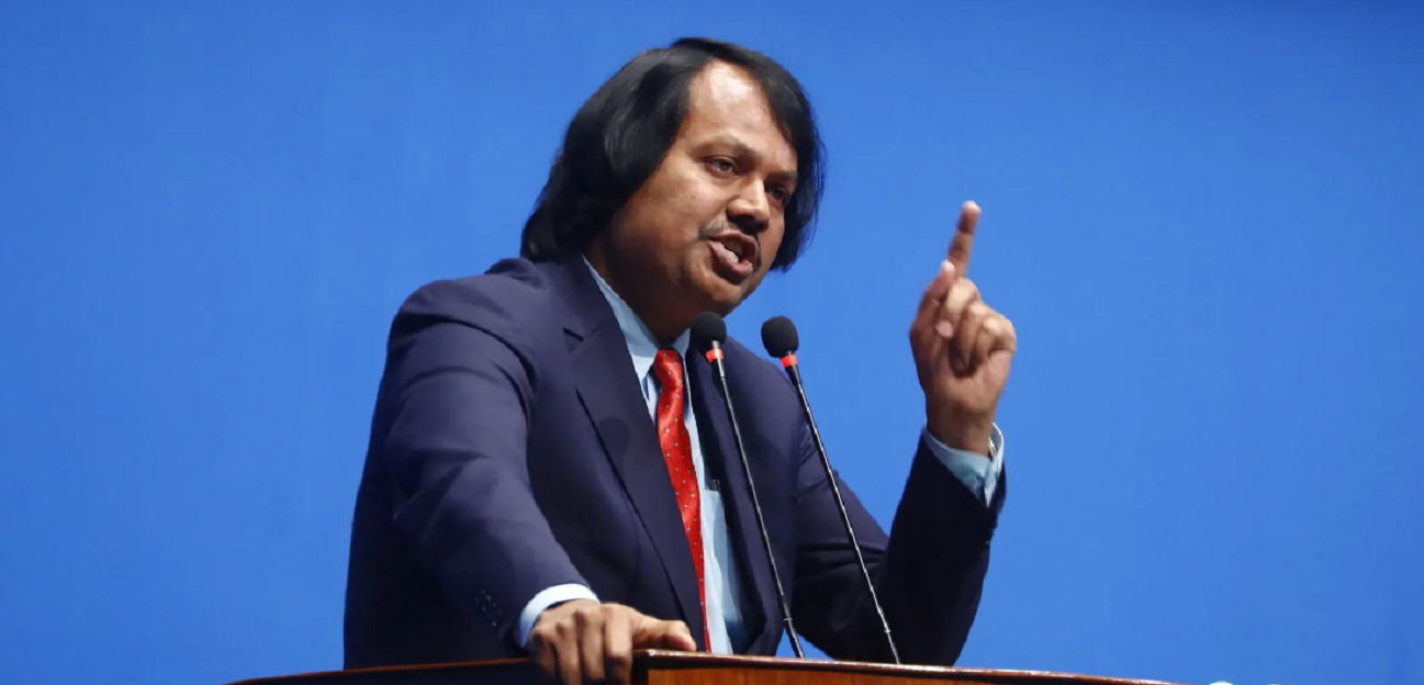 सशस्त्र प्रहरी संघीय र नेपाल प्रहरी प्रदेश मातहत राख्नुपर्ने सिके राउतको प्रस्ताव