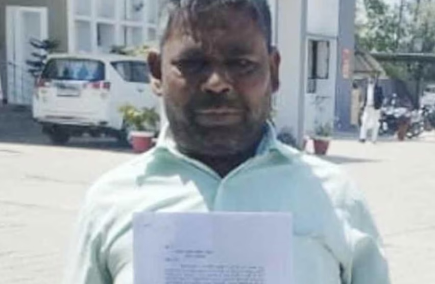 पत्नीलाई प्रेमीसँग आपत्तिजनक अवस्थामा भेट्दा उल्टै निर्घात कुटिएपछि…
