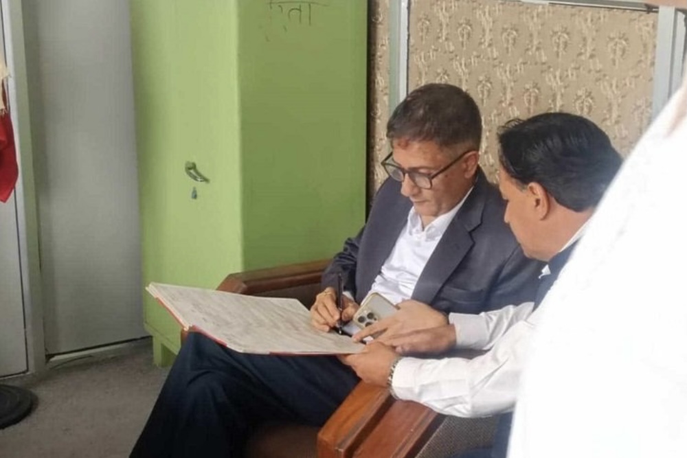 नयाँ हाजिरी रजिस्ट्रार खडा गरेर गुरागाईंले गरे महानगरमा हाजिर