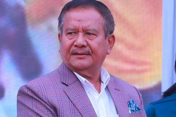 देश धनी हुन्छ भने म मेरो कोट पनि फुकालेर दिन तयार छु :मीन बहादुर गुरुङ