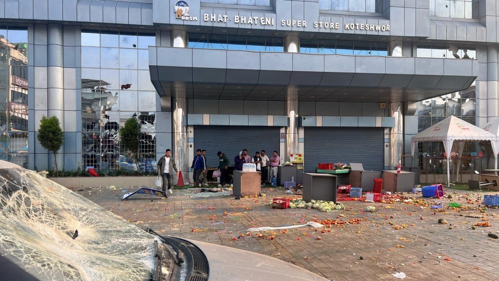 भाटभेटेनी लुटपाट प्रकरणमा रिहा भएका ८ जना को हुन् ? (नामावली सहित)
