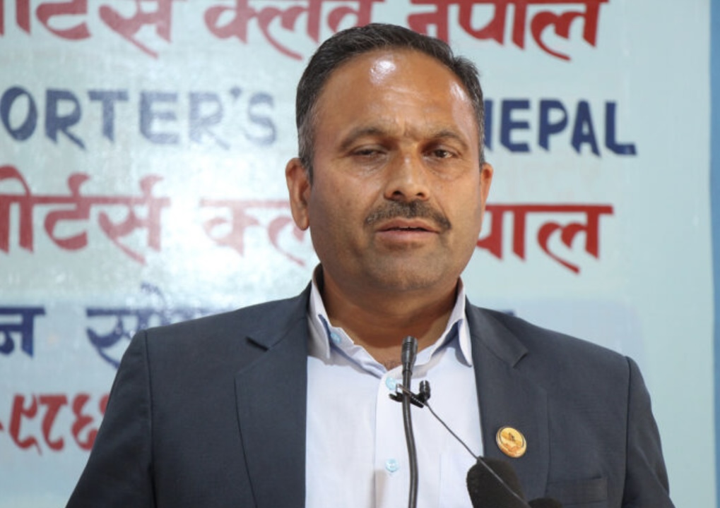 नयाँ सरकारका लागि कांग्रेससँग संवाद सुरु भएको माओवादी नेता दाहालको खुलासा, देउवा फर्किनेबित्तिकै थप छलफल हुने