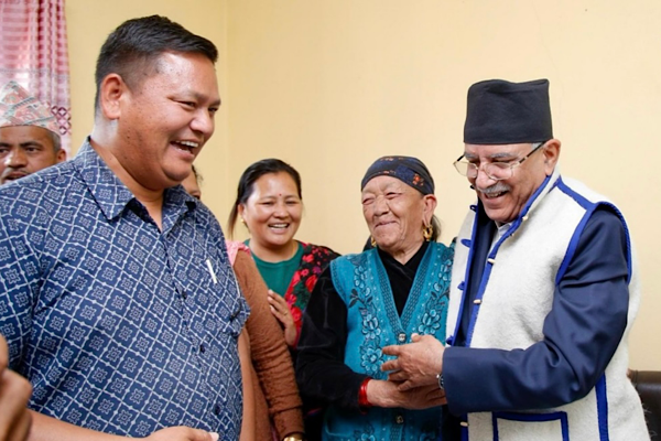 प्रचण्डले पाए गोरखाबाट यस्तो उपहार…