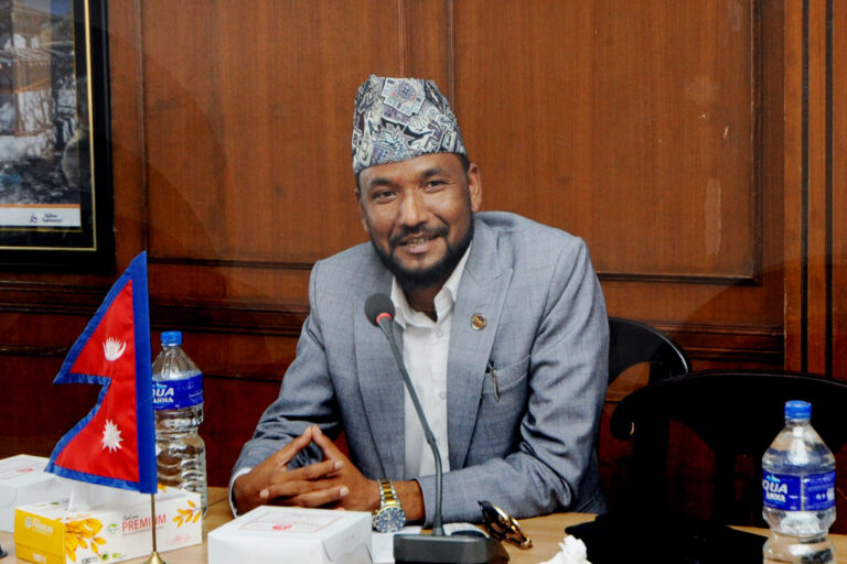 सरकारबाट बाहिरिने तयारीमा नाउपा, राज्यमन्त्रीले राजीनामा दिने