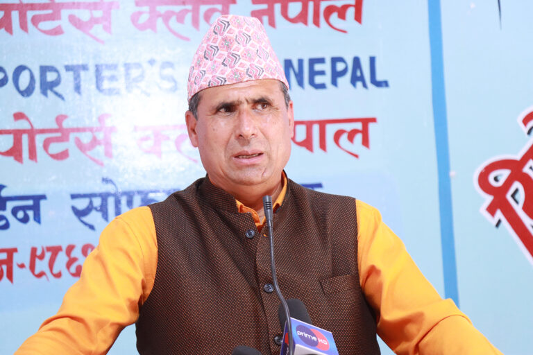 सरकारलाई शिक्षक महासंघका अध्यक्ष सुवेदीको चेतावनी, ‘सत्तामा हुनेहरु गल्लान्, भाग्लान् तर शिक्षकहरु आन्दोलनबाट थाक्दैनन्