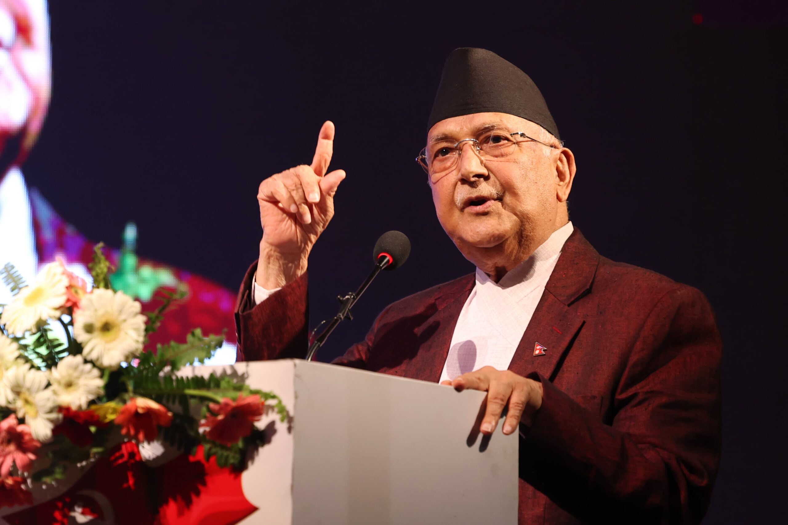 प्रचण्ड–माधवलाई ओलीको चेतावनी– डम्बरुमाथि खतरा आए बघिनीले झाप्पु हान्छ