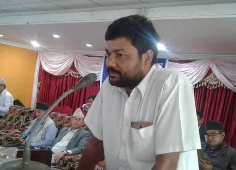 शिक्षक महासंघले आन्दोलनमा धोका दिएको कर्मचारी परीषदको निष्कर्ष, संघर्षका कार्यक्रम सार्वजनिक