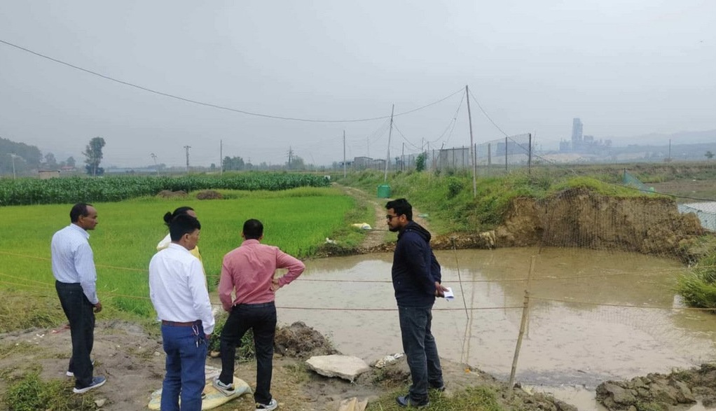 गाडी भासिएर बेपत्ता भएको स्थानमा भूगर्भ विभागले थाल्यो अध्ययन