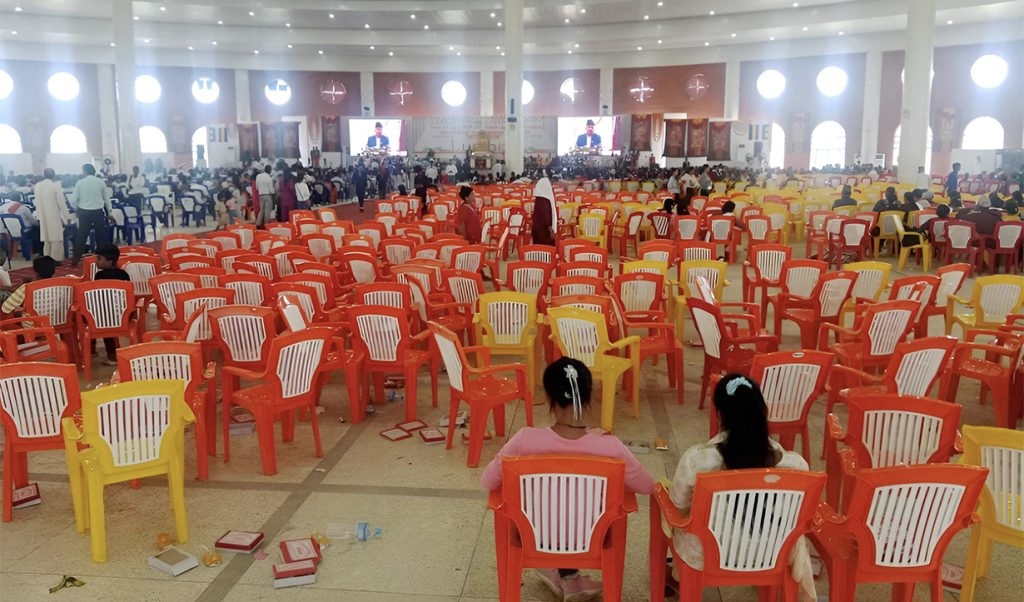 प्रधानमन्त्री सहभागी बुद्ध जयन्ती मूल समारोहमा धेरै कुर्सी खाली