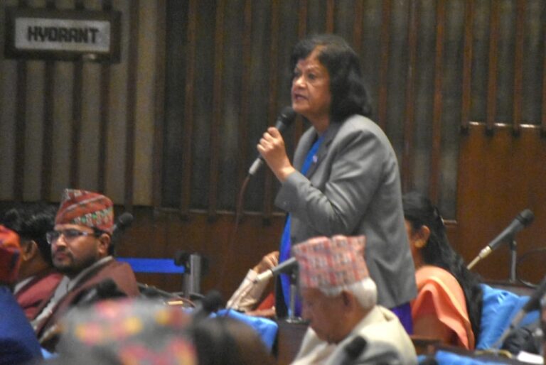 गभर्नरको पद लिलामीमा चढेको छ रे, त्यसो नगरी निलम ढुङ्गानालाई नेतृत्व दिउँः सांसद रोशन कार्की