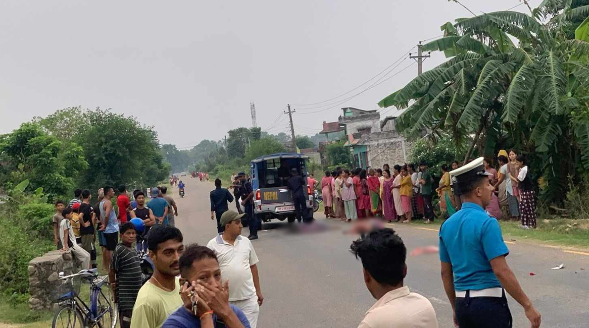 मर्निङ्ग वाक निस्केका दुई महिलालाई कारले ठक्कर दिँदा