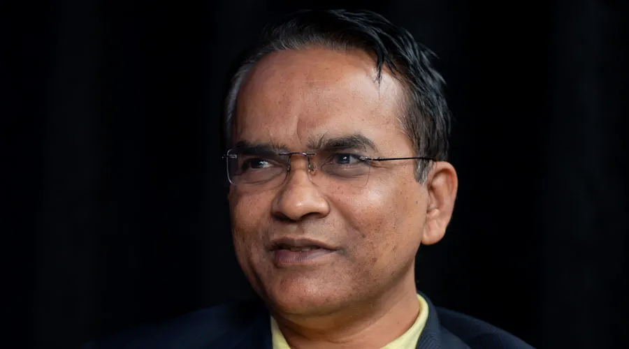 को हुन् नेपाल राष्ट्र बैंकको १८ औं गभर्नर बनेका डा. पौडेल ?