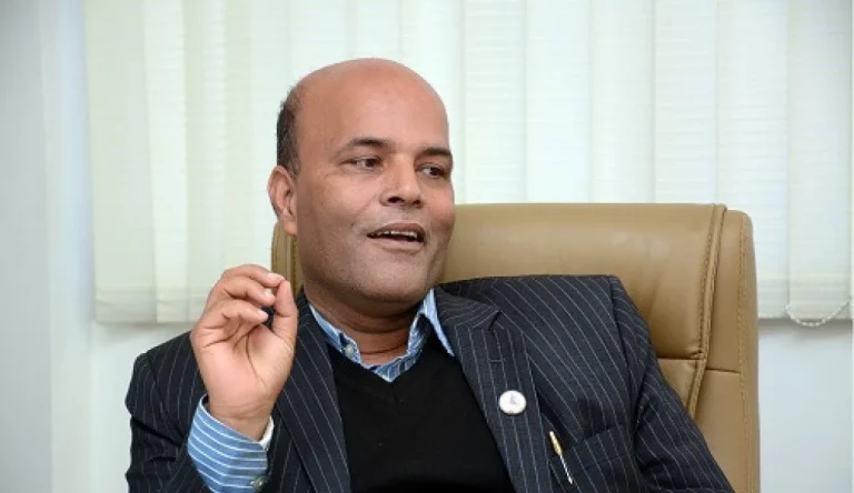 ओलीले देउवालाई प्रधानमन्त्री ‘ह्याण्डओभर’ गर्नुहुन्न, १४ महिनापछि एमाले-माओवादीसहितको सरकार बन्छः डा.अमरेश सिंह