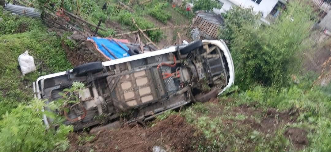 काठमाडौ जाँदै गरेको इभी दुर्घटना,९ जना घाइते
