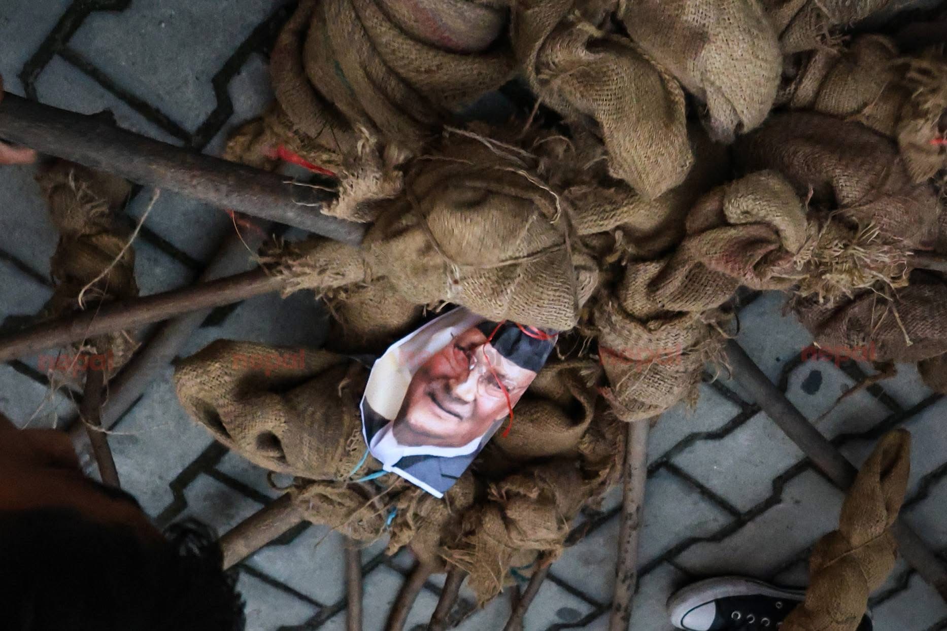 प्रधानमन्त्री र गृहमन्त्रीको पुत्ला दहन