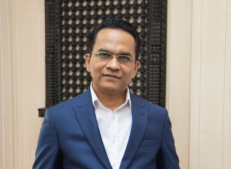 गभर्नरको रेसमा रहेका विश्व पौडेलविरुद्ध पनि सर्वोच्चमा रिट