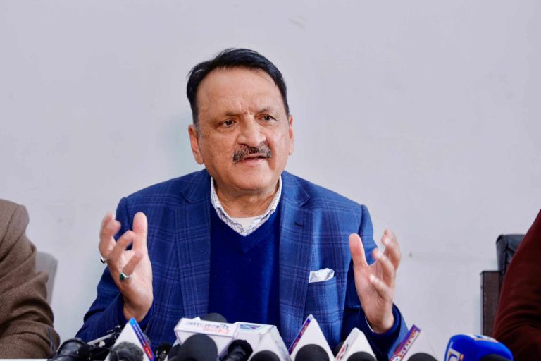 गठबन्धन टुट्ने वा टिक्ने भन्ने प्रधानमन्त्री ओली र उहाँको पार्टी एमालेमा निर्भर छः डा.प्रकाशशरण महत
