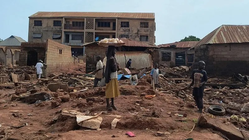 भयानक बाढीले ७०० भन्दा बढीको मृत्यु, २०० बढी लाश भेटिए, हराएका ५०० बढी पनि मारिएको विश्वास