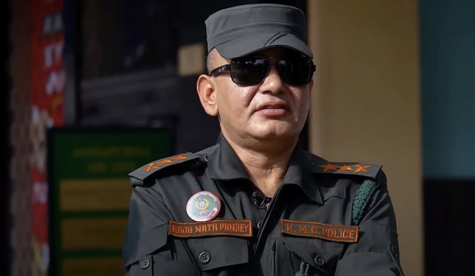 निलम्बनमा परेका राजु पाण्डेकि आमा ब्रेन ह्यामरेज भई शिक्षण अस्पतालमा