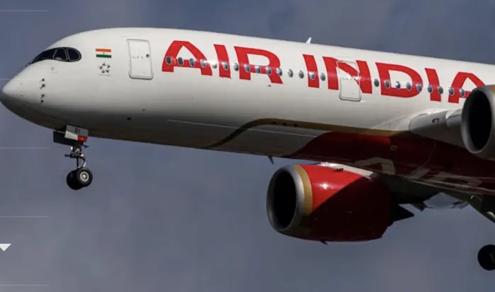 एयर इन्डियाको जहाजमा बम भएको हल्लाले आकस्मिक अवतरण