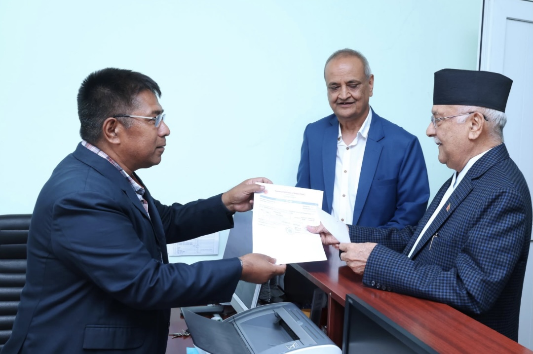 एमाले अध्यक्ष ओलीले बुझाए   लेबी र सदस्यता शुल्क गरेर कुल ३ लाख ३ हजार ६०० रुपैयाँ