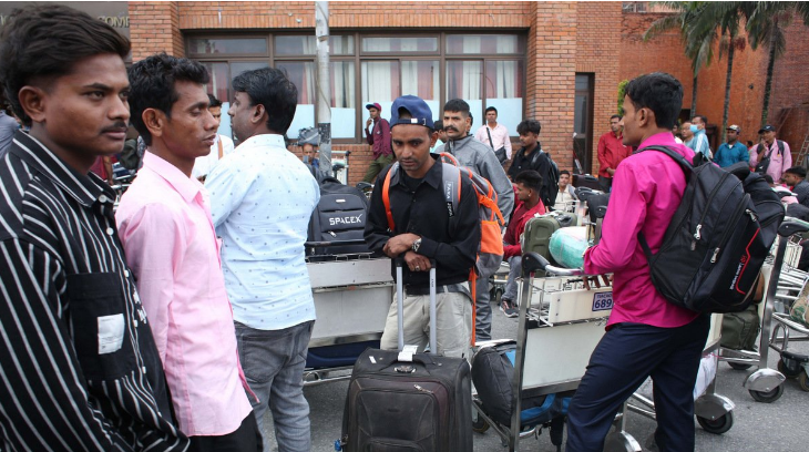 कतार जान लागेका सयौँ नेपालीको  त्रिभुवन विमानस्थलमै बिचल्ली