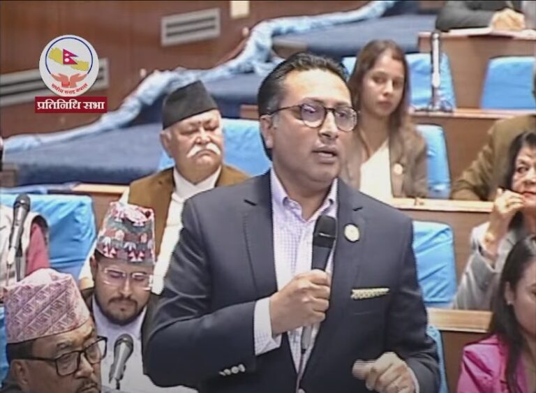 शंकरदास बैरागी आफैं अनुसन्धानको राडारमा हुनुहुन्छ, उहाँ स्वार्थको द्वन्द्वबाट जेलिएको पात्र हो : स्वर्णिम वाग्ले