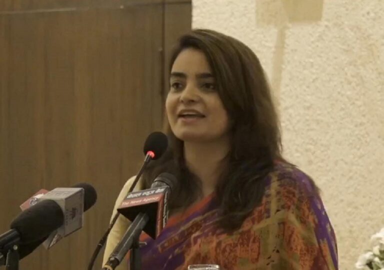 उषाकिरणको गुनासोः एमालेलाई नैतिक समर्थन पनि गर्न नसकिने तहसम्म पुर्याउने रहेछन्