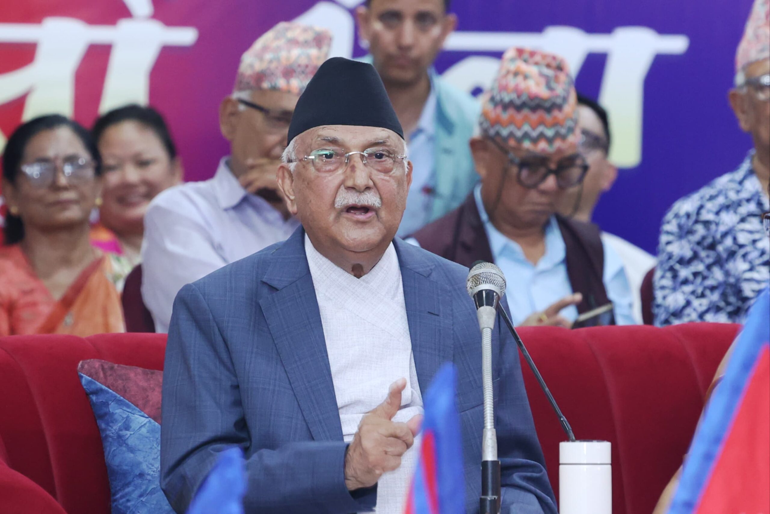सचिवालयमै ओली परे अल्पमतमा