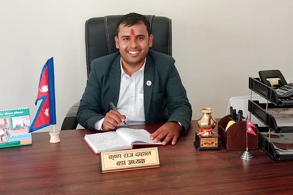 वडाध्यक्ष एक वर्षदेखि अमेरिकामा, नेपालको खातामा सेवा-सुविधा