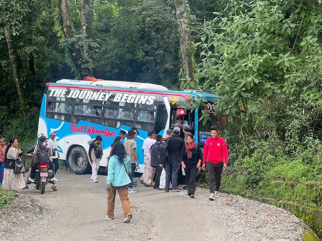 काठमाडौँबाट छुटेको  बस दुर्घटना