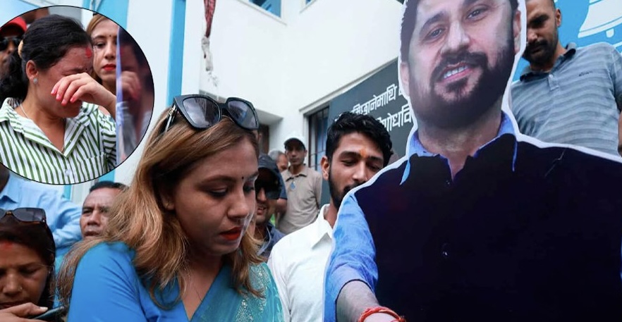 रवि कटआउटमा रक्षा बन्धनको राखी बाँध्दै समर्थक यसरी रोएपछि….