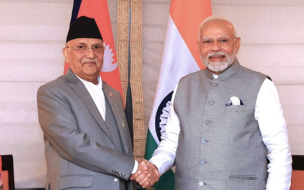 प्रचण्डलाई मुर्रा भैसी दिएको भारतले केपि शर्मा ओलीलाई कुकुर दिने