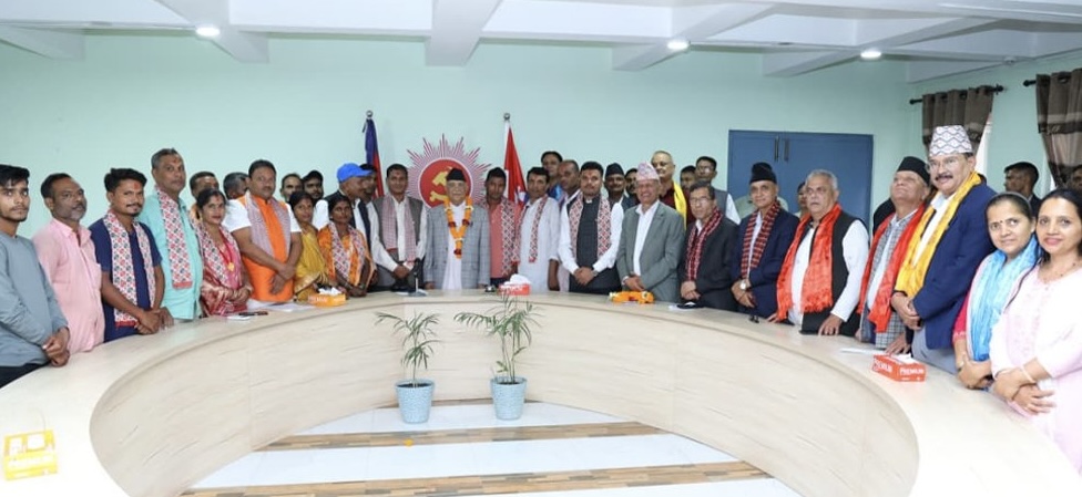आजपाका वरिष्ठ उपाध्यक्ष साह एमाले प्रवेश