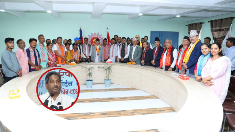 आजपाले कारबाही गरेकालाई पार्टी प्रवेश गराएर ओलीले भ्रमपूर्ण खेती गरेः प्रभु साह
