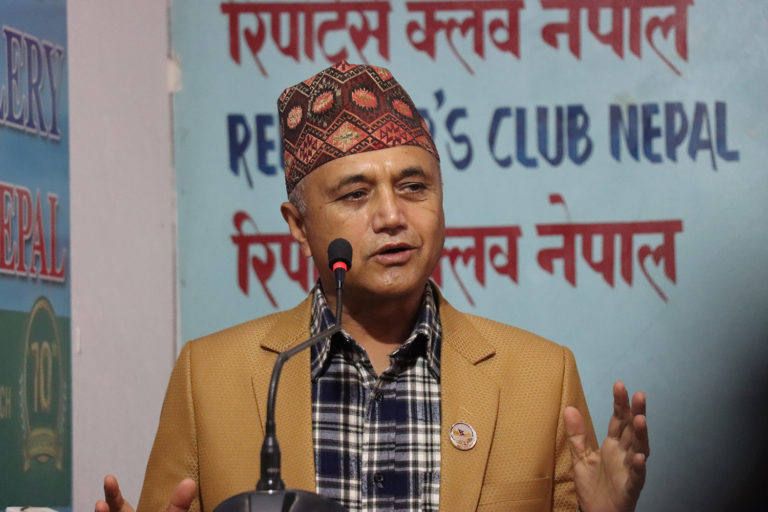 विद्या भण्डारी एमालेमा खुम्चिन आउन हुँदैन, ईश्वर पोखरेलले पार्टी निर्णयलाई चुनौती दिनु ठीक होइनः खगराज अधिकारी