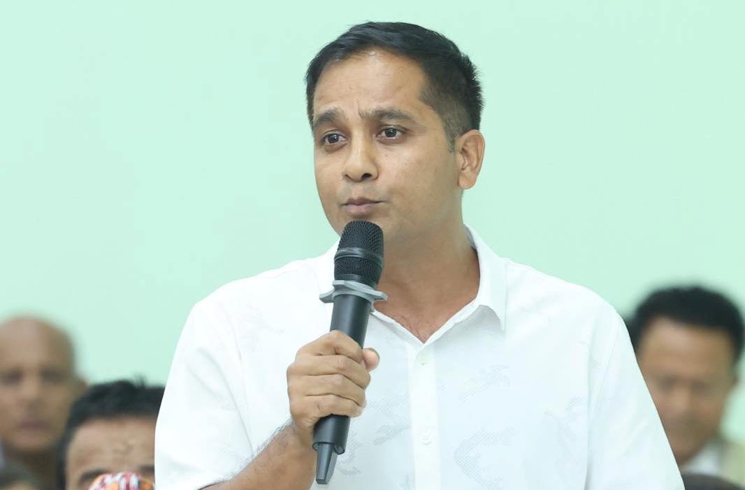 आफै प्रहरीमा उपस्थित भएका एमाले नेता ऐन महरलाई फरार प्रतिवादी बनाएर अदालतमा मुद्दा दायर