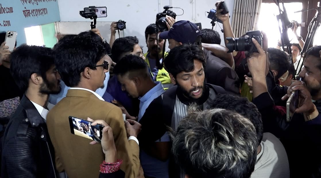 जेनजीहरुबीच विवाद चर्कियो, कार्यक्रम स्थलमै झडप