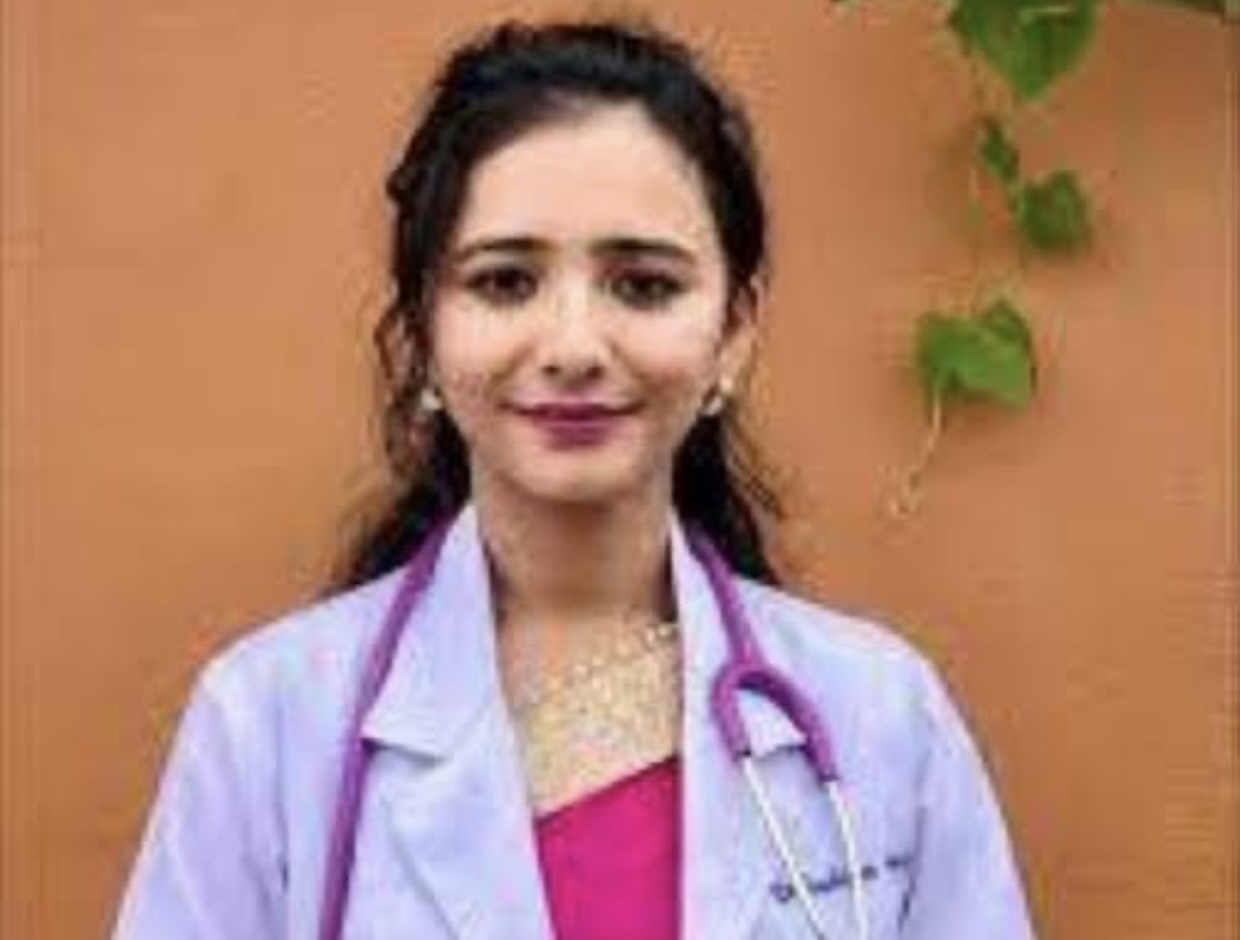 जब नर्सले तोसिमालाई बाहिर गएर कन्टेन्ट बनाउन भनिन्…