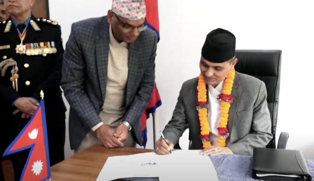 ओमप्रकाशले गृहको कमाण्ड सम्हालेको भोलिपल्टै ४८ एसपीको सरुवा