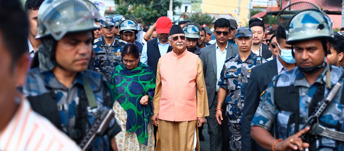 बाक्लो प्रहरी घेरामा केपी ओली, उच्च सुरक्षासहित घर पुर्‍याइयो