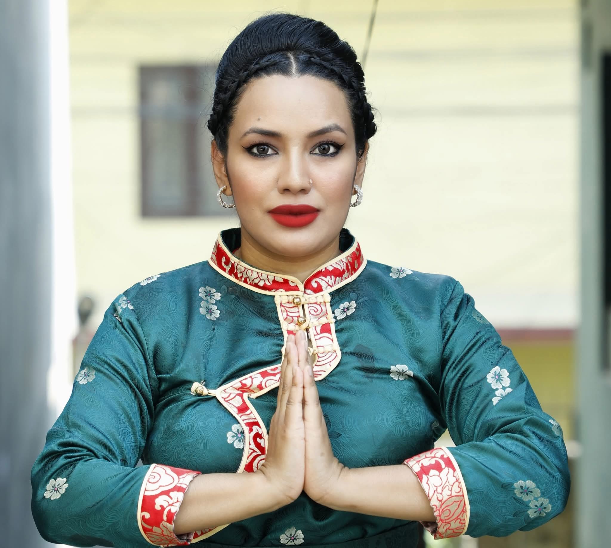 सहयोग रकमबारे प्रश्न उठाउनेलाई आशिकाको जवाफ
