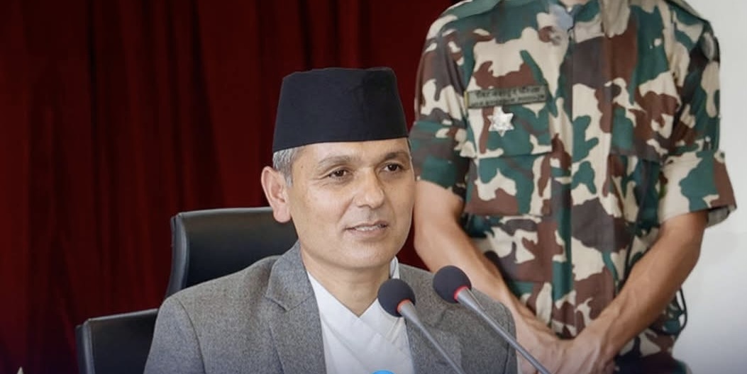 गुरुङको १० वर्षको अनुभवका कारण छलफलमा सहभागी गराइएको हो’ : गृहमन्त्री ओमप्रकाश अर्याल