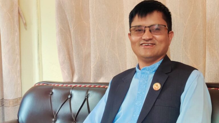सुशीला कार्की सरकारलाई भरौटे भनेका सूर्य थापाले सुदन गुरुङलाई दिए लठैतको संज्ञा