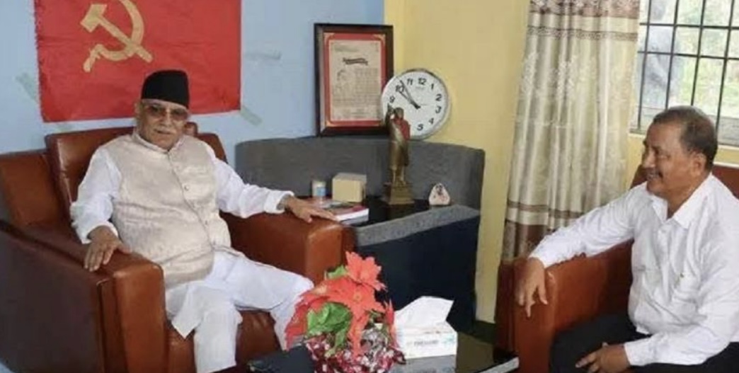 प्रचण्डसँग अध्यक्ष मागेर टाढिएका विप्लब पुगे ओलीको सम्पर्कमा