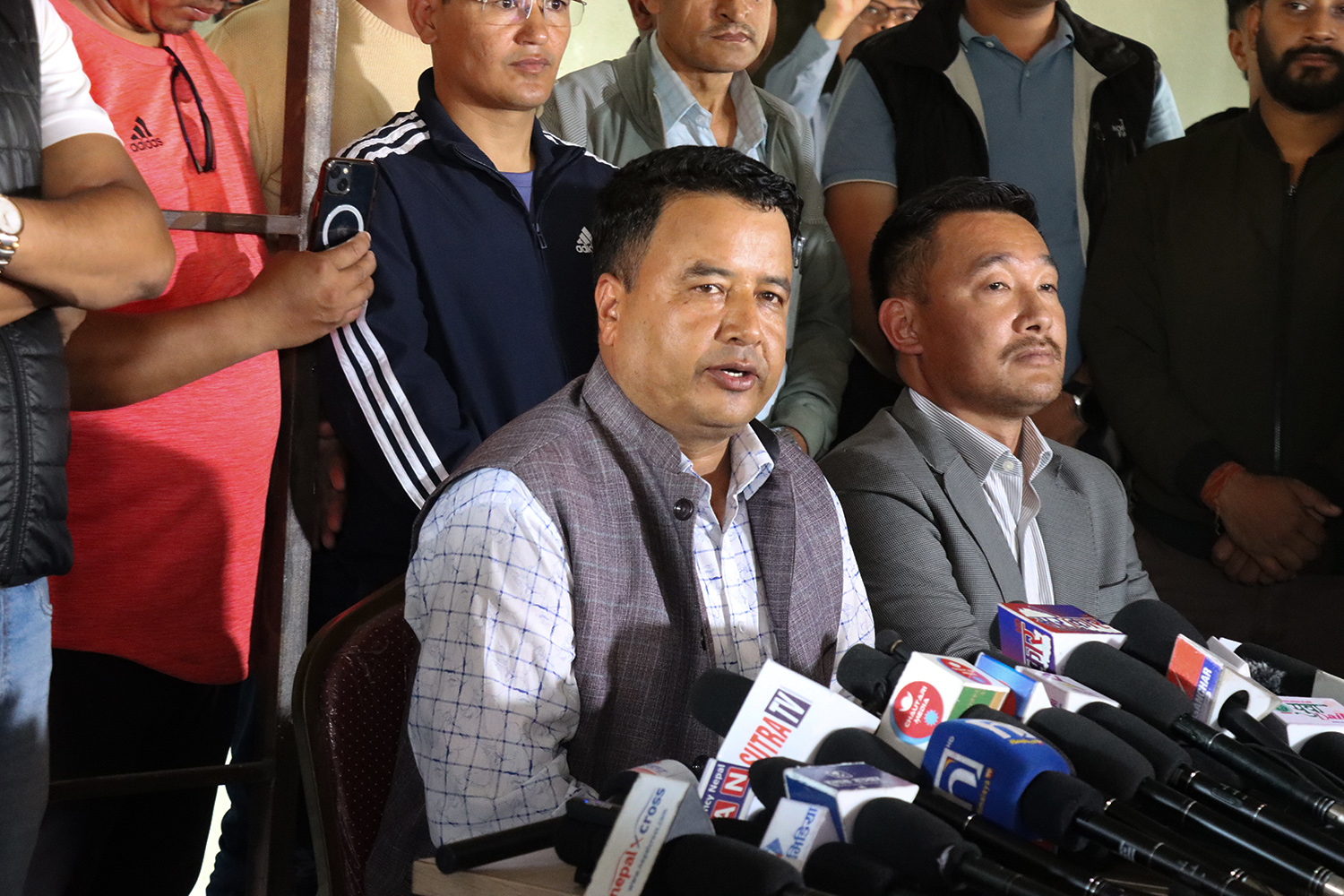 केपी ओली र आफूलाई पक्राउ गरेर देखाउन सरकारलाई महेश बस्नेतको खुल्ला चुनौती