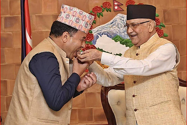 ओलीको योजना : महेश बस्नेतलाई एमाले अध्यक्ष बनाउने तयारी !