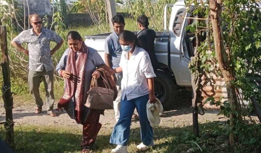रितै हात घर पुगे विपिनका आमा र बहिनी , शवको प्रतीक्षा