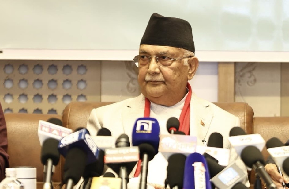 म बिरामी छु, उपचार गर्न विदेश जानुपर्ने हुनसक्छ पासपोर्ट रोक्का अहिले नगर्नुः केपी शर्मा ओली
