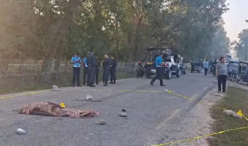 सेनाको ब्यारेक अगाडि बसको ठक्करबाट बृद्धाको मृत्यु
